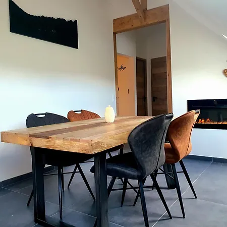 La Maison Blanche 74 Apartment